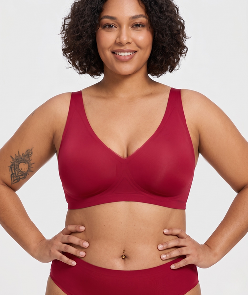 Size XL model wearing Comfy Jelly Bra